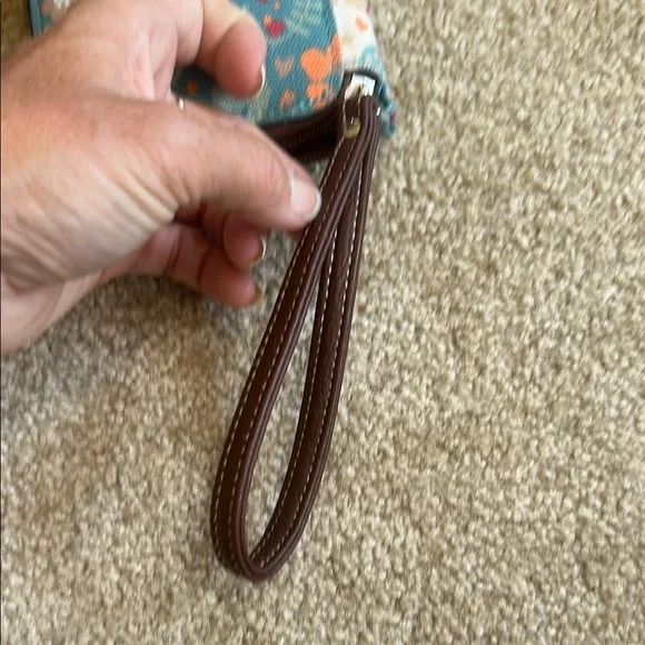 UNIONBAY Whimsical Woodland Crossbody Bag - Picture 9 of 10